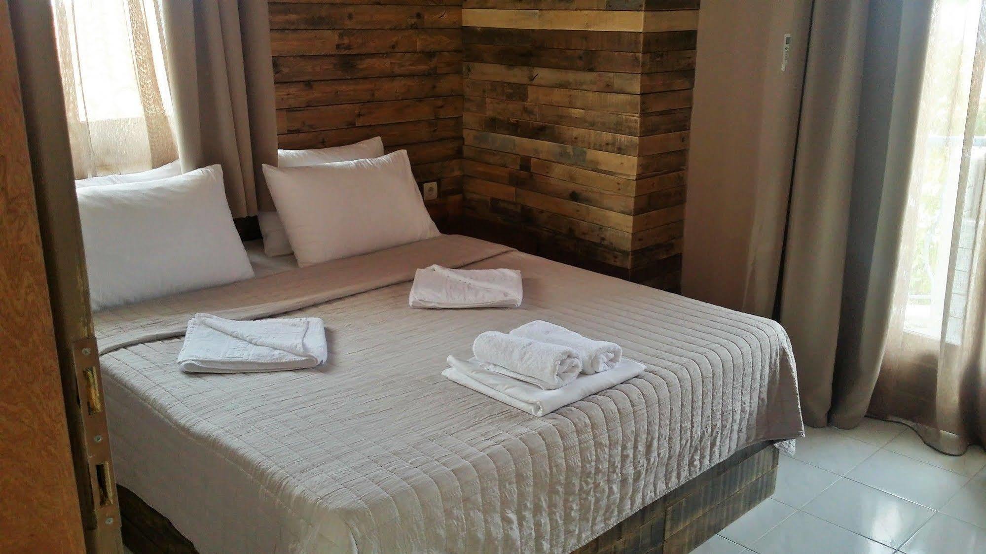 Anemos Hotel Polychrono Extérieur photo